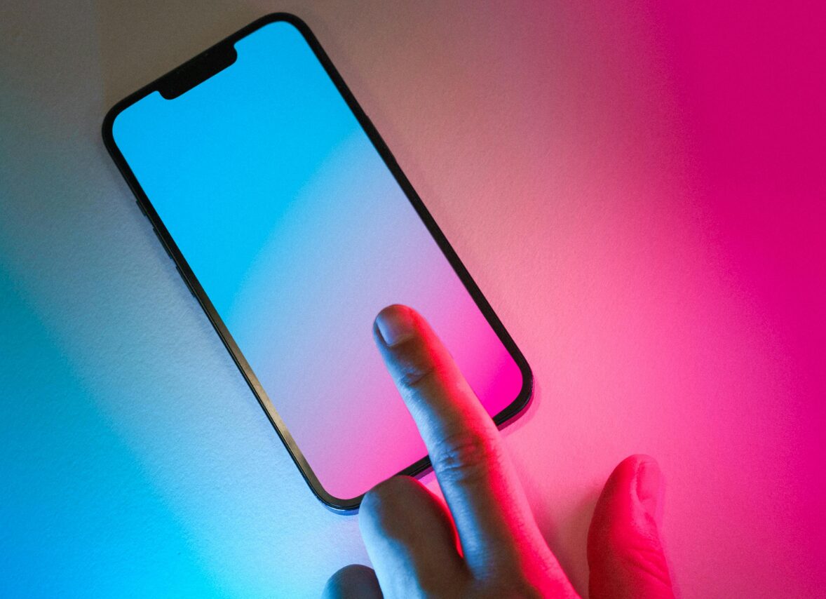 Biometrics to replace SMS OTPs for online transactions in the UAE ...